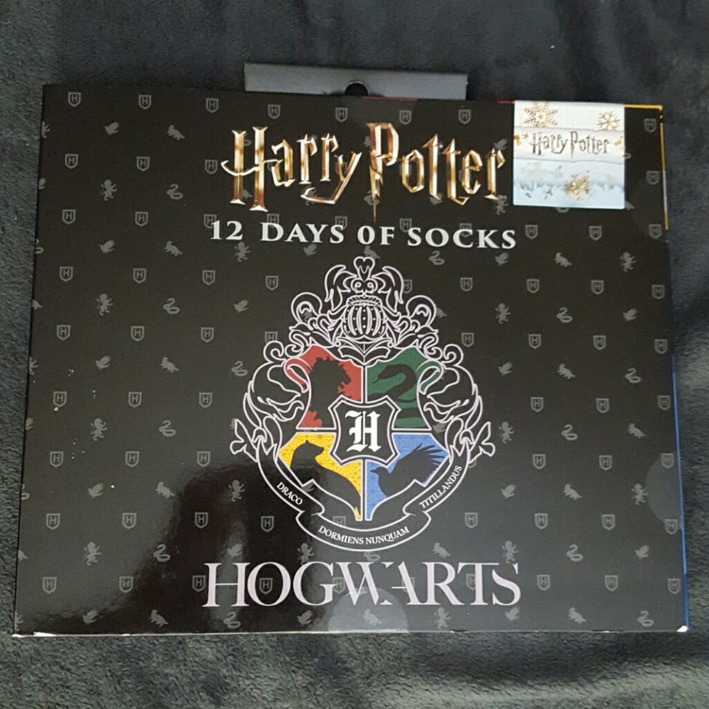NWT HARRY POTTER 12 DAYS OF SOCKS BOX SET